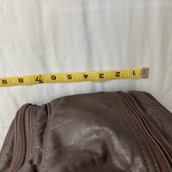 Vintage Soft Leather carry on luggage - Picture 15 of 16